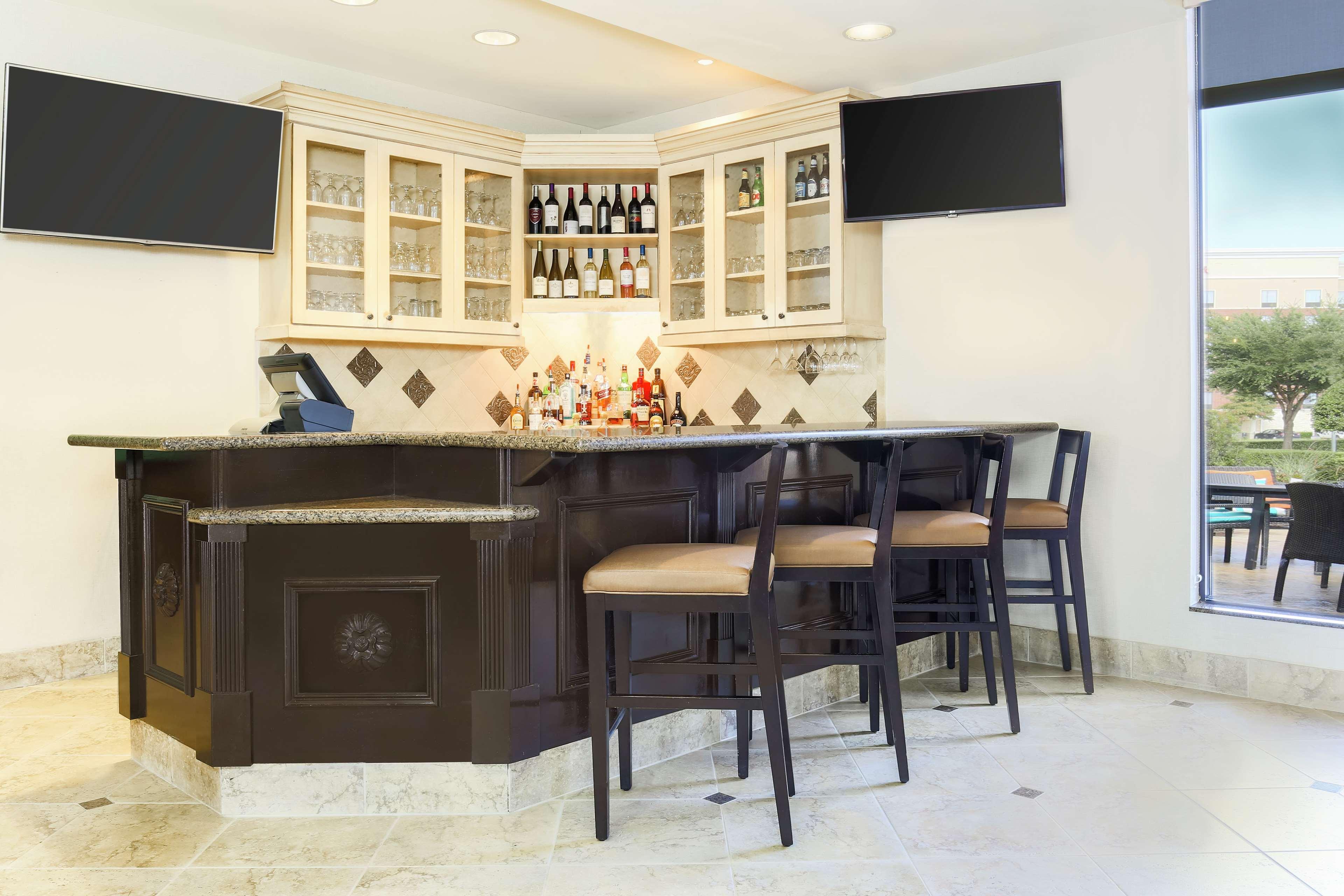 Hilton Garden Inn Dallas Льюисвилл Экстерьер фото