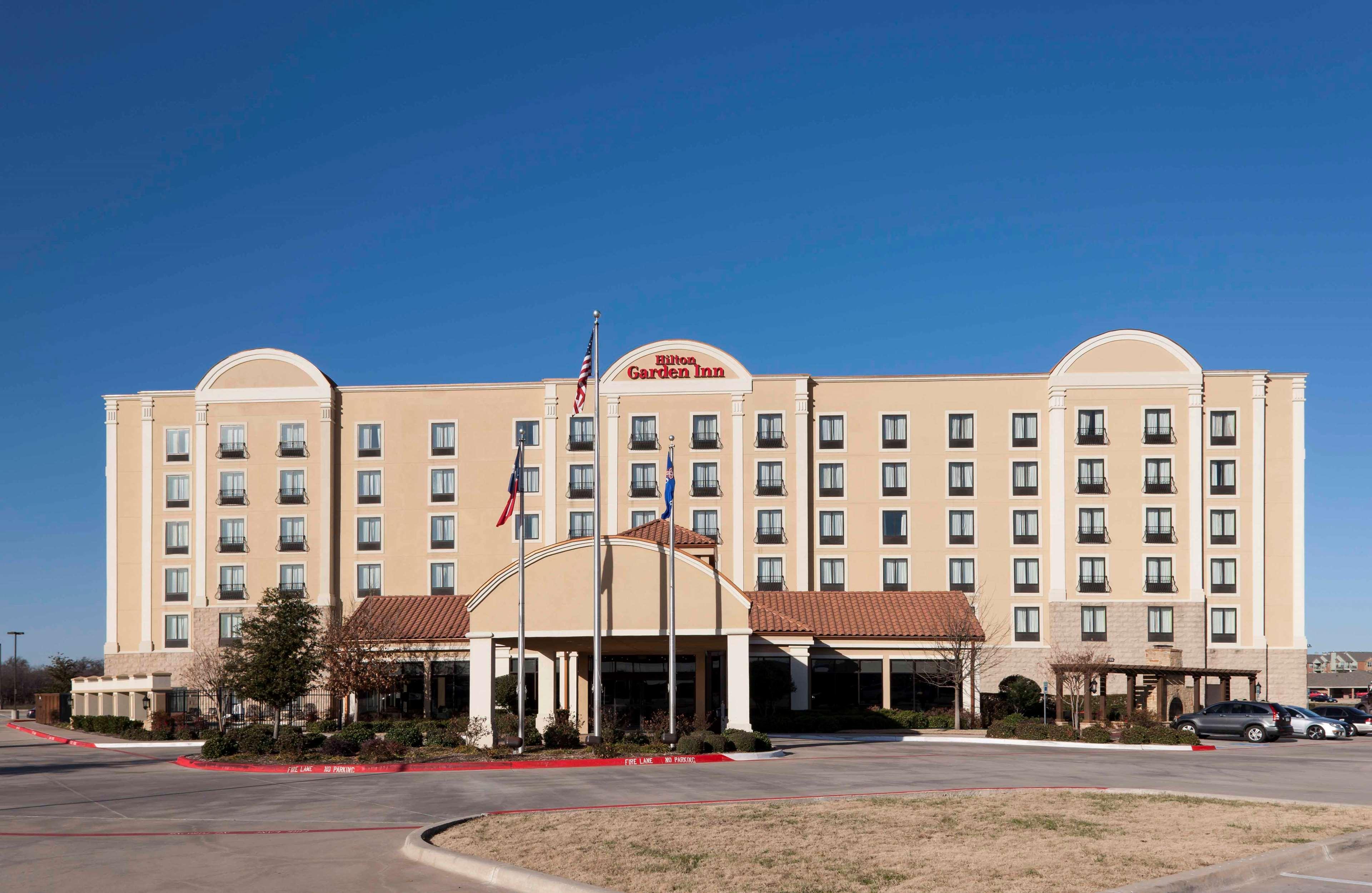 Hilton Garden Inn Dallas Льюисвилл Экстерьер фото