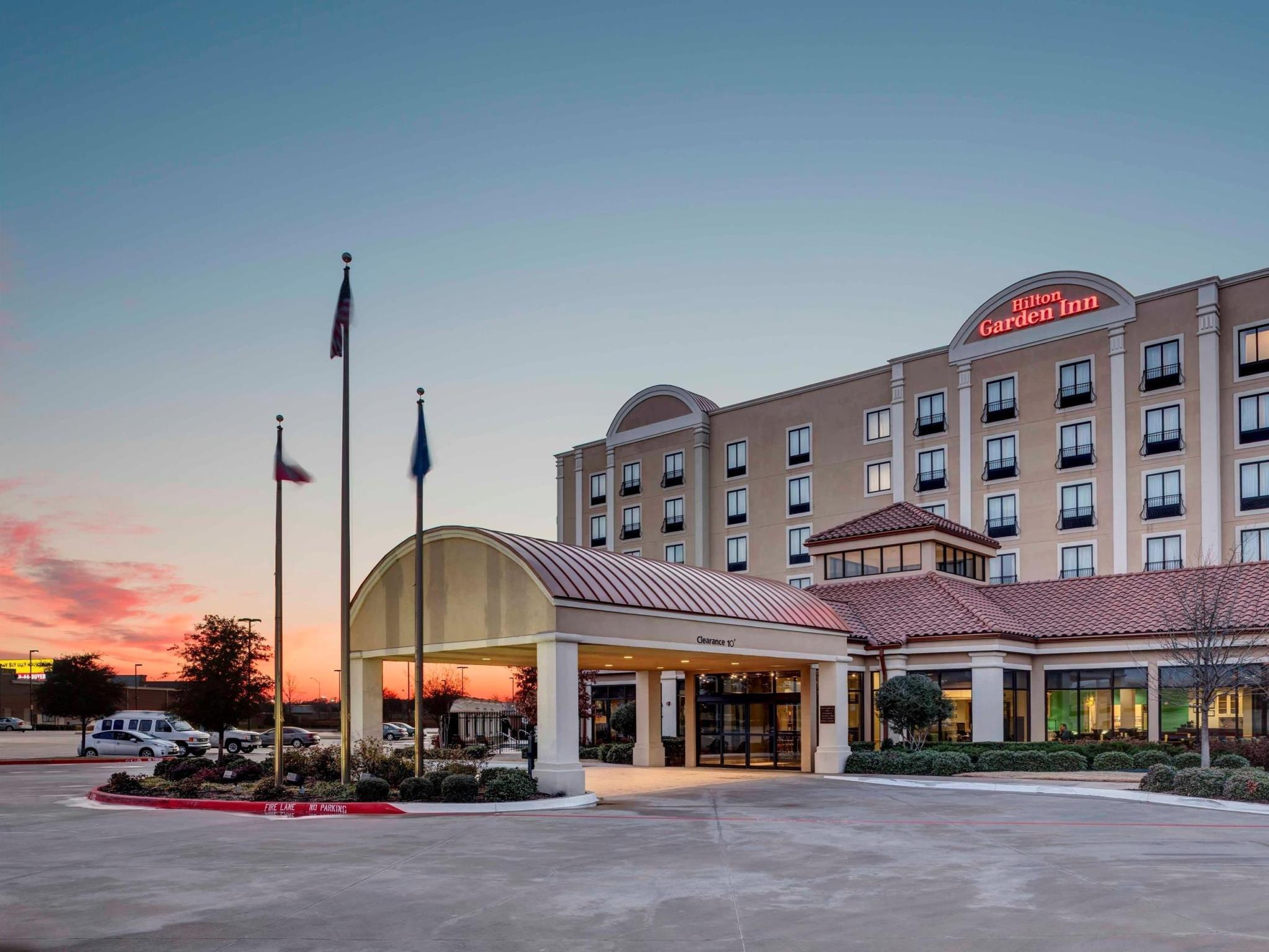 Hilton Garden Inn Dallas Льюисвилл Экстерьер фото