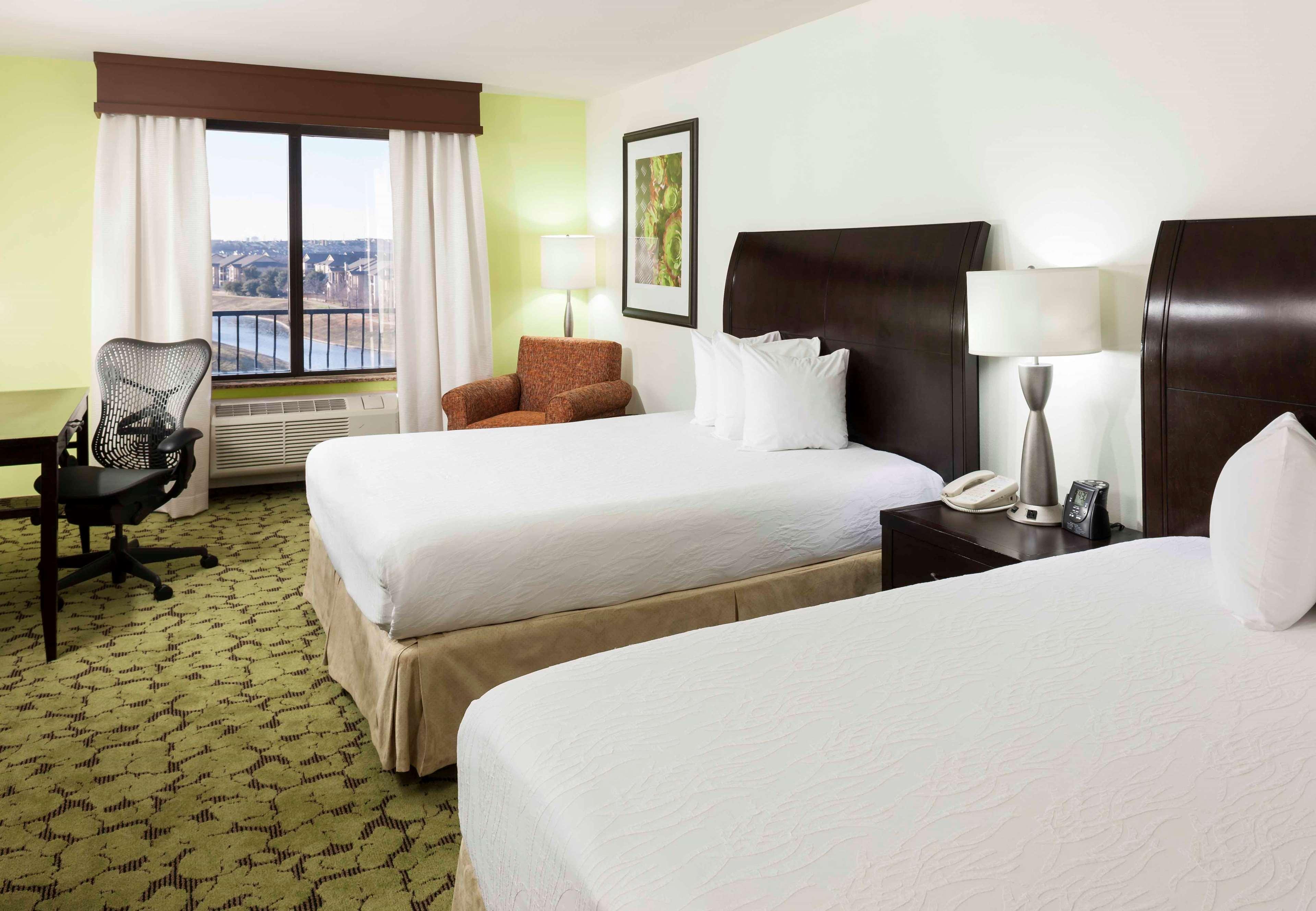 Hilton Garden Inn Dallas Льюисвилл Экстерьер фото