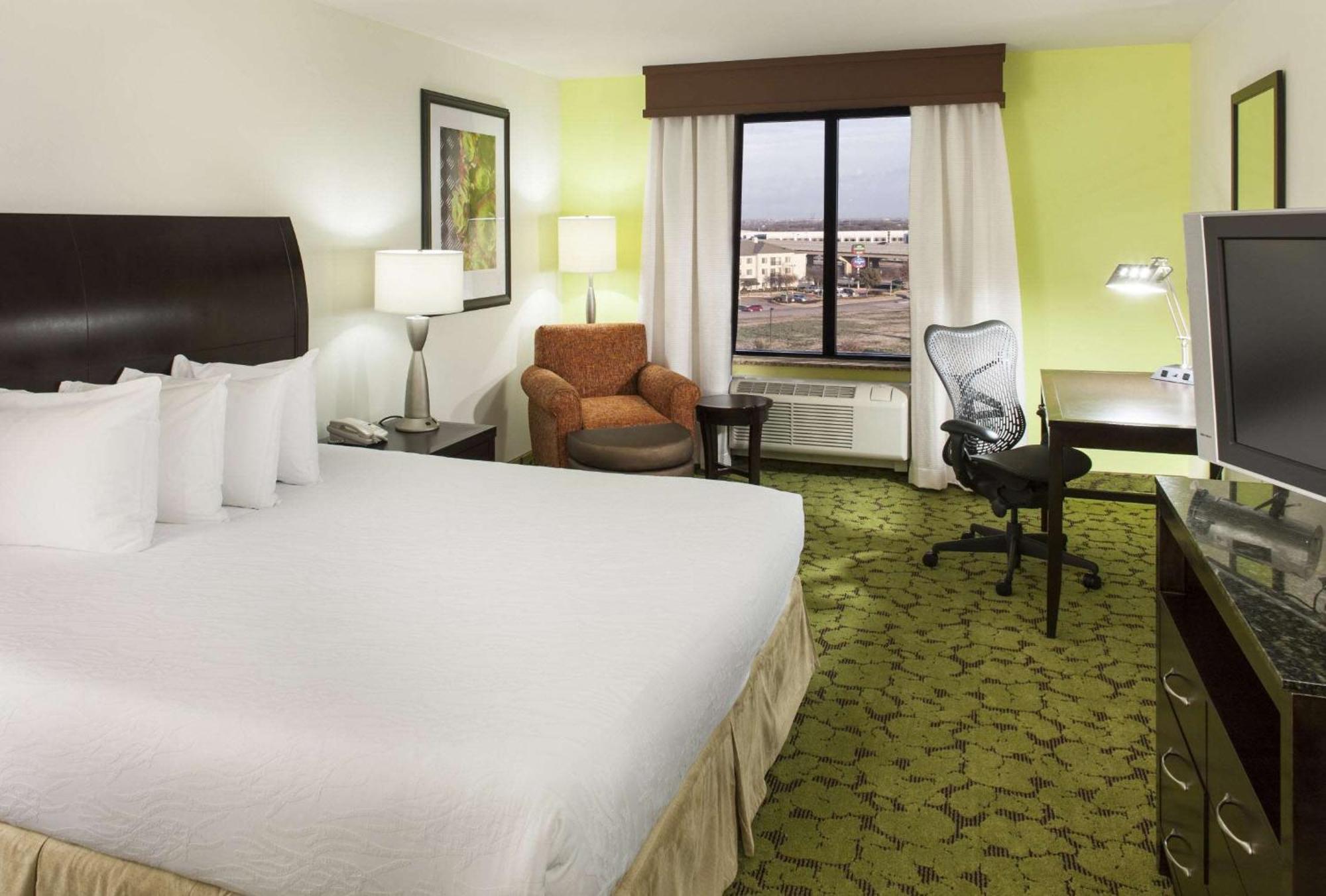 Hilton Garden Inn Dallas Льюисвилл Экстерьер фото