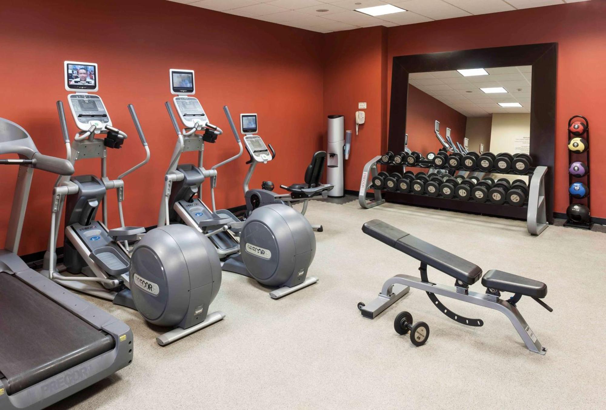 Hilton Garden Inn Dallas Льюисвилл Экстерьер фото