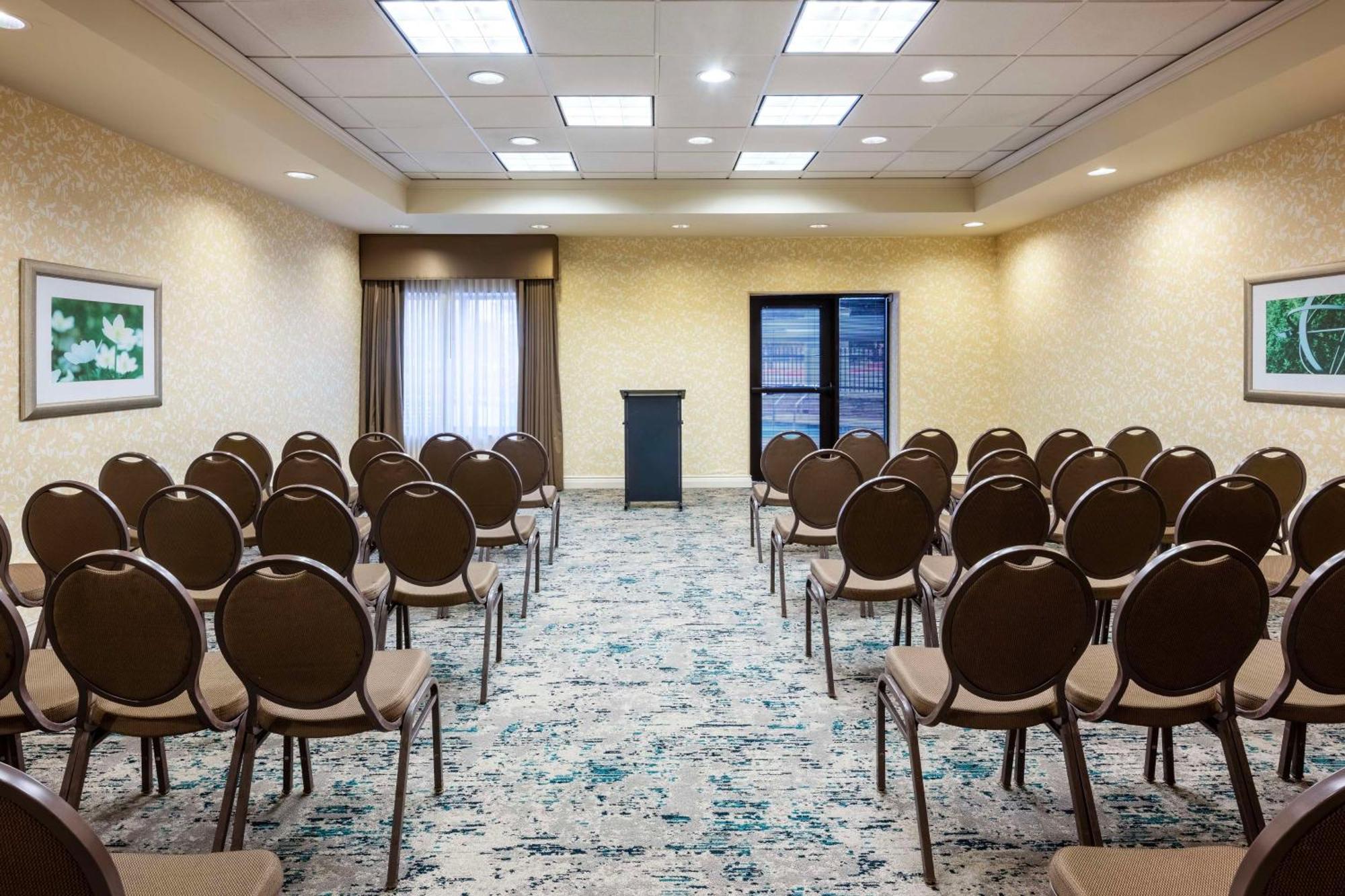 Hilton Garden Inn Dallas Льюисвилл Экстерьер фото