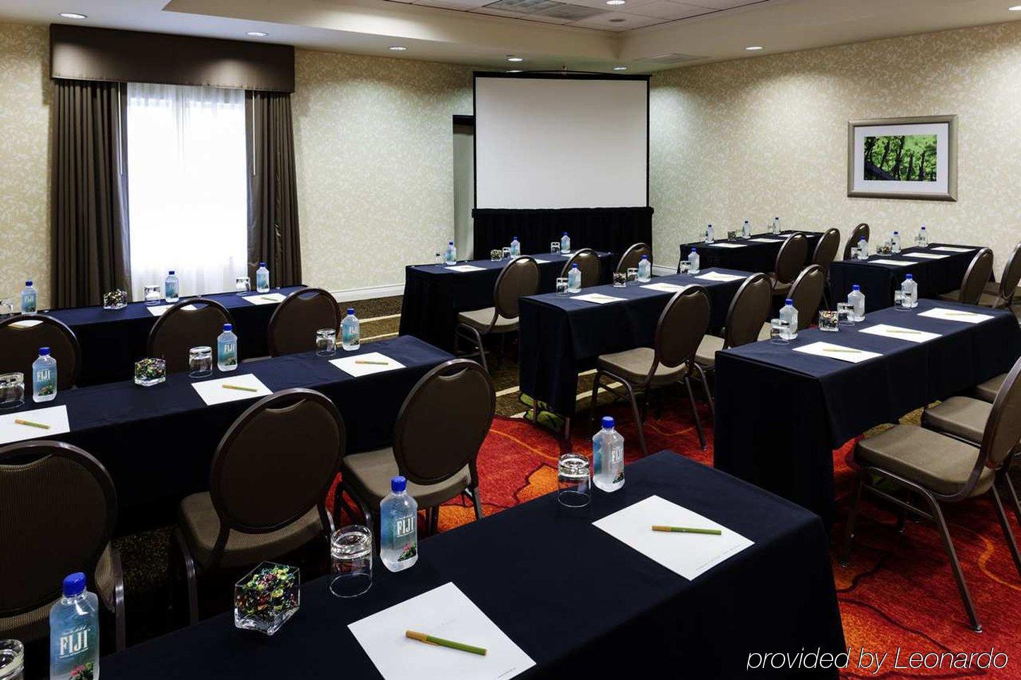 Hilton Garden Inn Dallas Льюисвилл Экстерьер фото