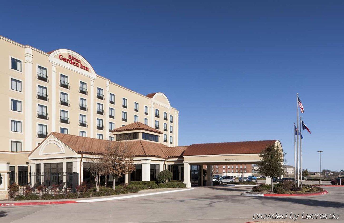 Hilton Garden Inn Dallas Льюисвилл Экстерьер фото